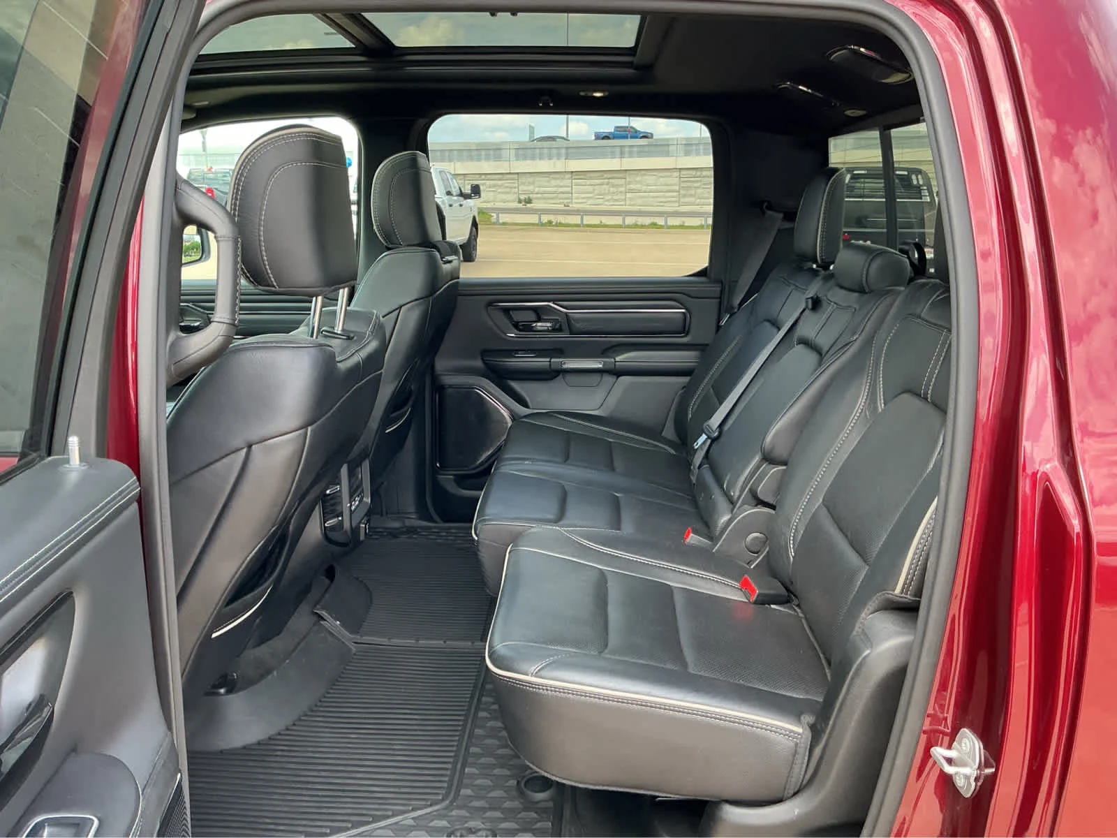 Used 2022 Delmonico Red Pearlcoat Ram Limited image 19
