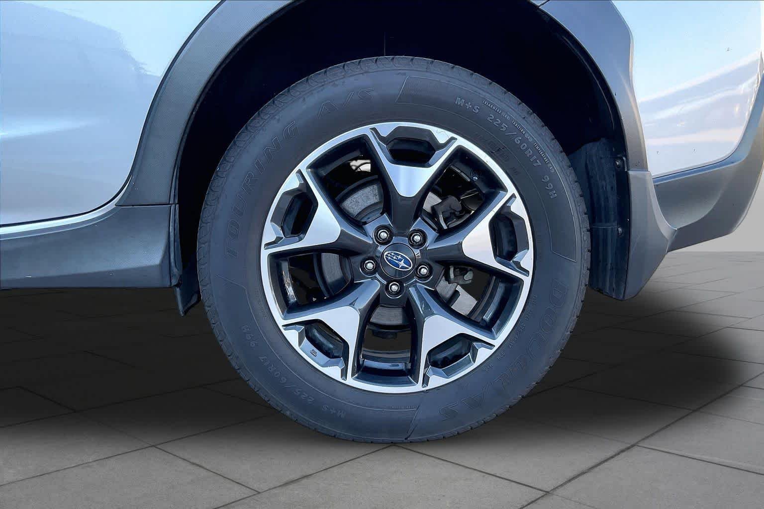 Used 2019 Ice Silver Metallic Subaru  image 11