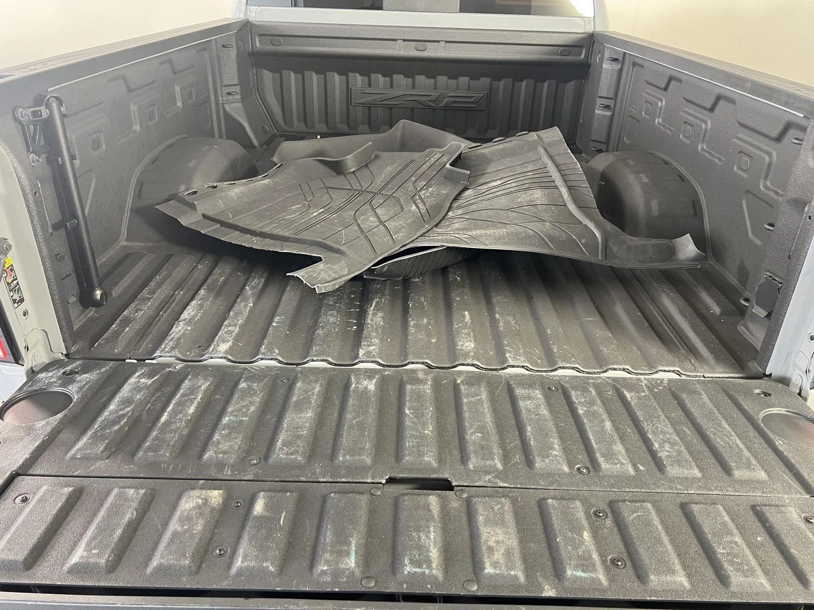 Used 2024 Slate Gray Metallic Chevrolet ZR2 image 34
