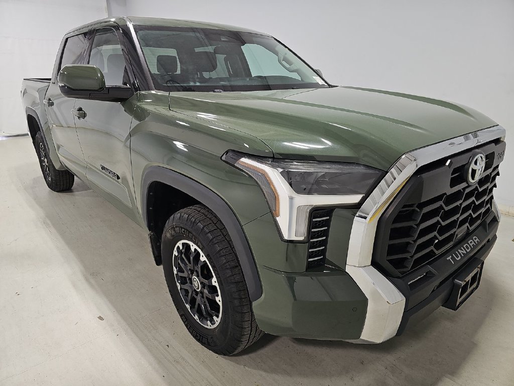 Used 2022 Green Toyota SR5 image 2