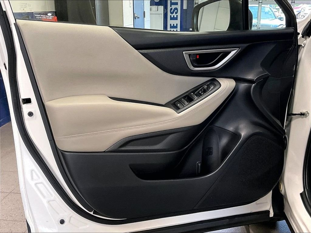Used 2023 White Subaru Base image 9