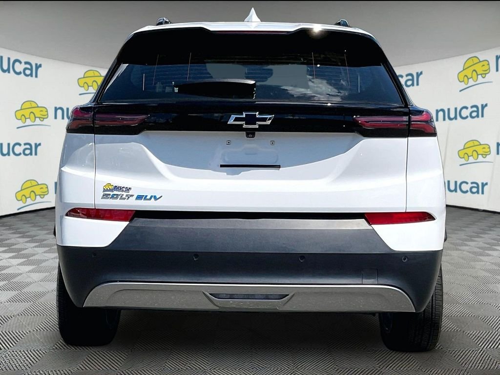 Used 2023 White Chevrolet LT image 5