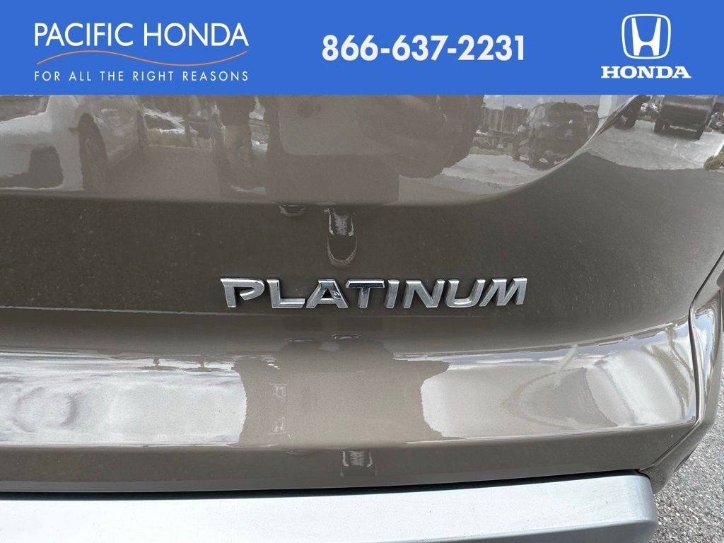 Used 2023 Beige Nissan Platinum image 9