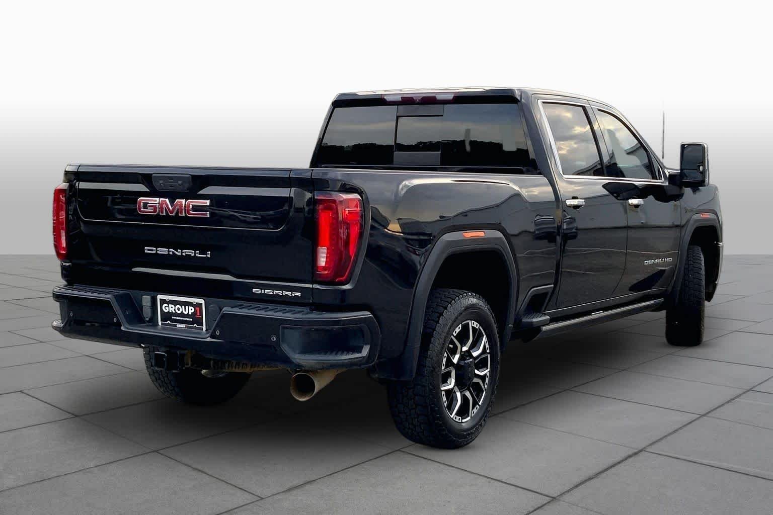 Used 2022 Ebony Twilight Metallic GMC Denali image 12