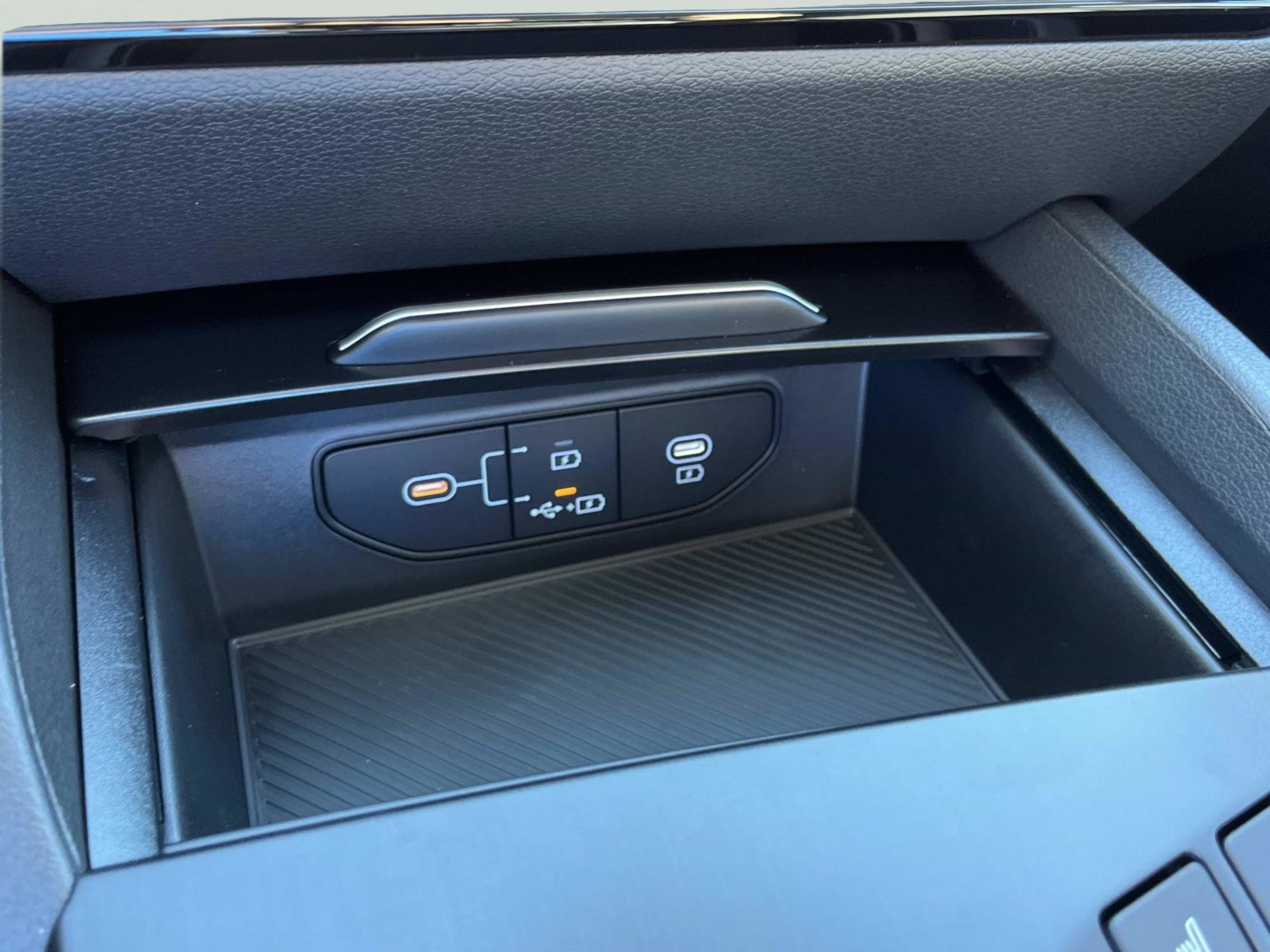 New 2027 Snow White Pearl Kia S image 28