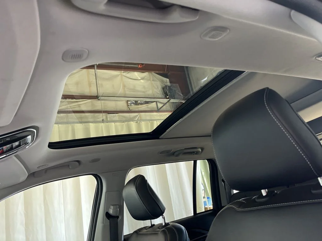 Used 2023 Gray Jeep 4xe image 3