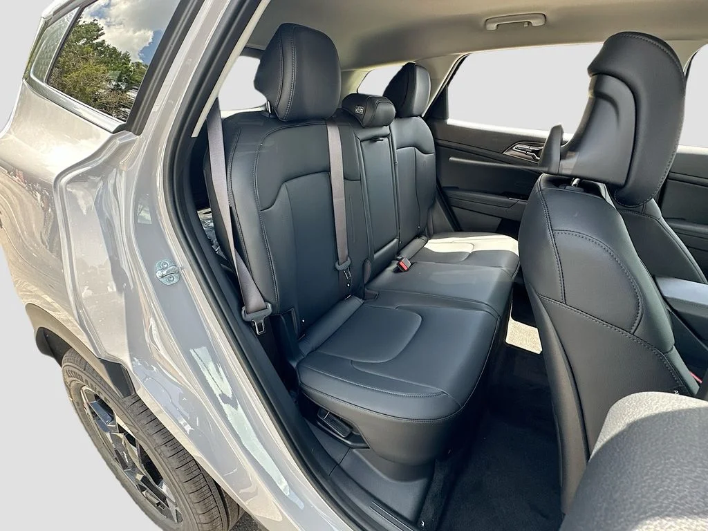 New 2026 Wolf Gray Kia EX image 25