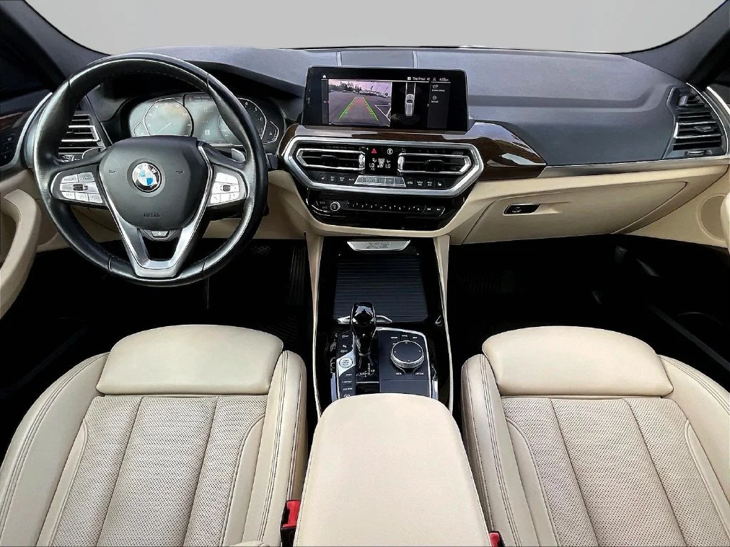Used 2022 Dark Graphite BMW xDrive30i image 9