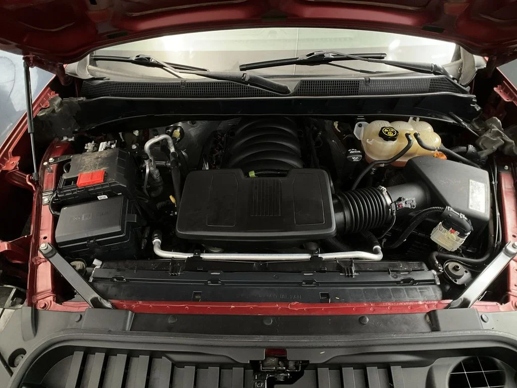 Used 2019 Cajun Red Tintcoat Chevrolet Custom image 32