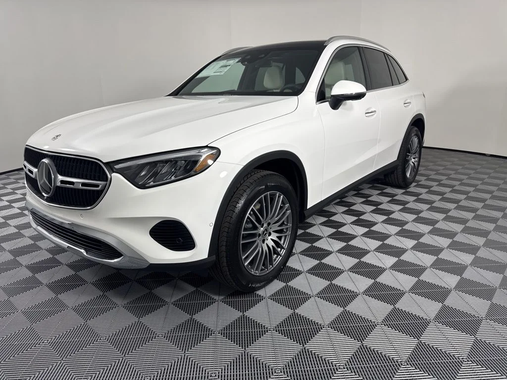 New 2026 White Mercedes-Benz GLC 300 image 3