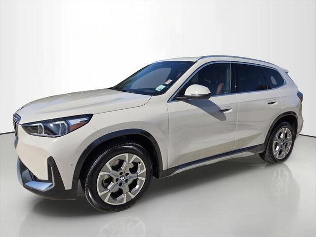 Used 2026 Dune Grey Metallic BMW xDrive28i image 9