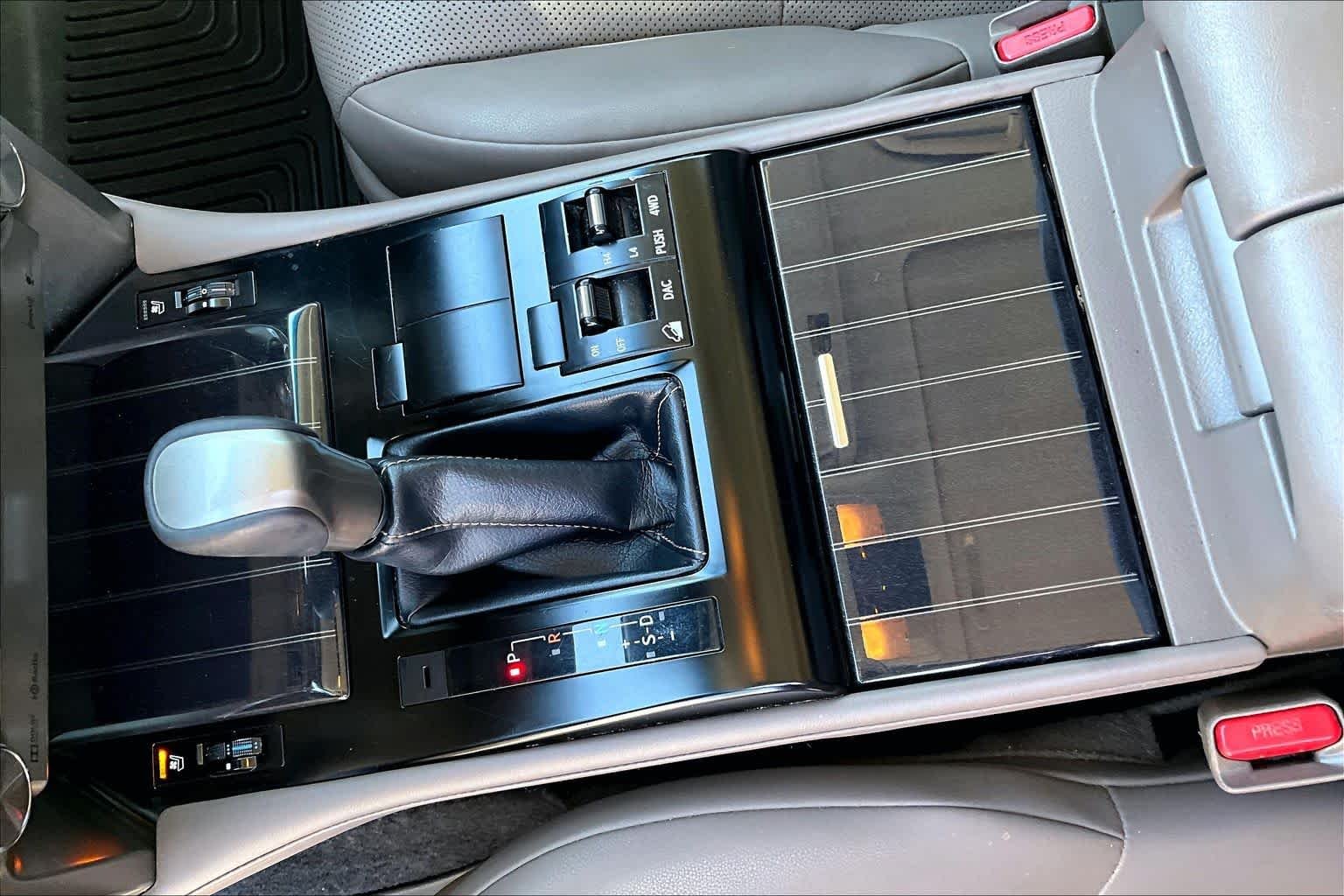 Used 2020 Starfire Pearl Lexus Premium image 31