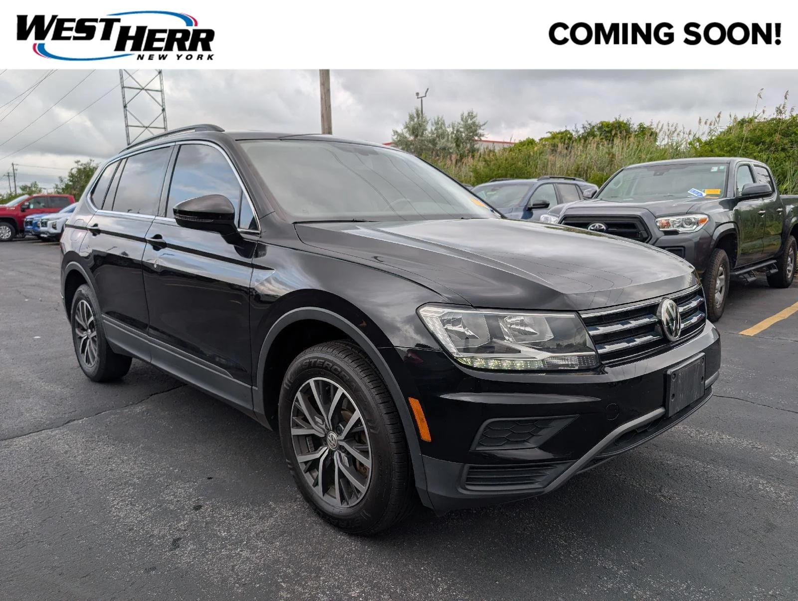 Used 2019 Deep Black Pearl Volkswagen SE image 1