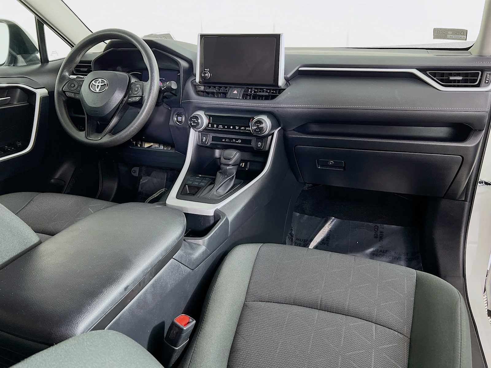 Used 2025 Ice Cap Toyota XLE image 28