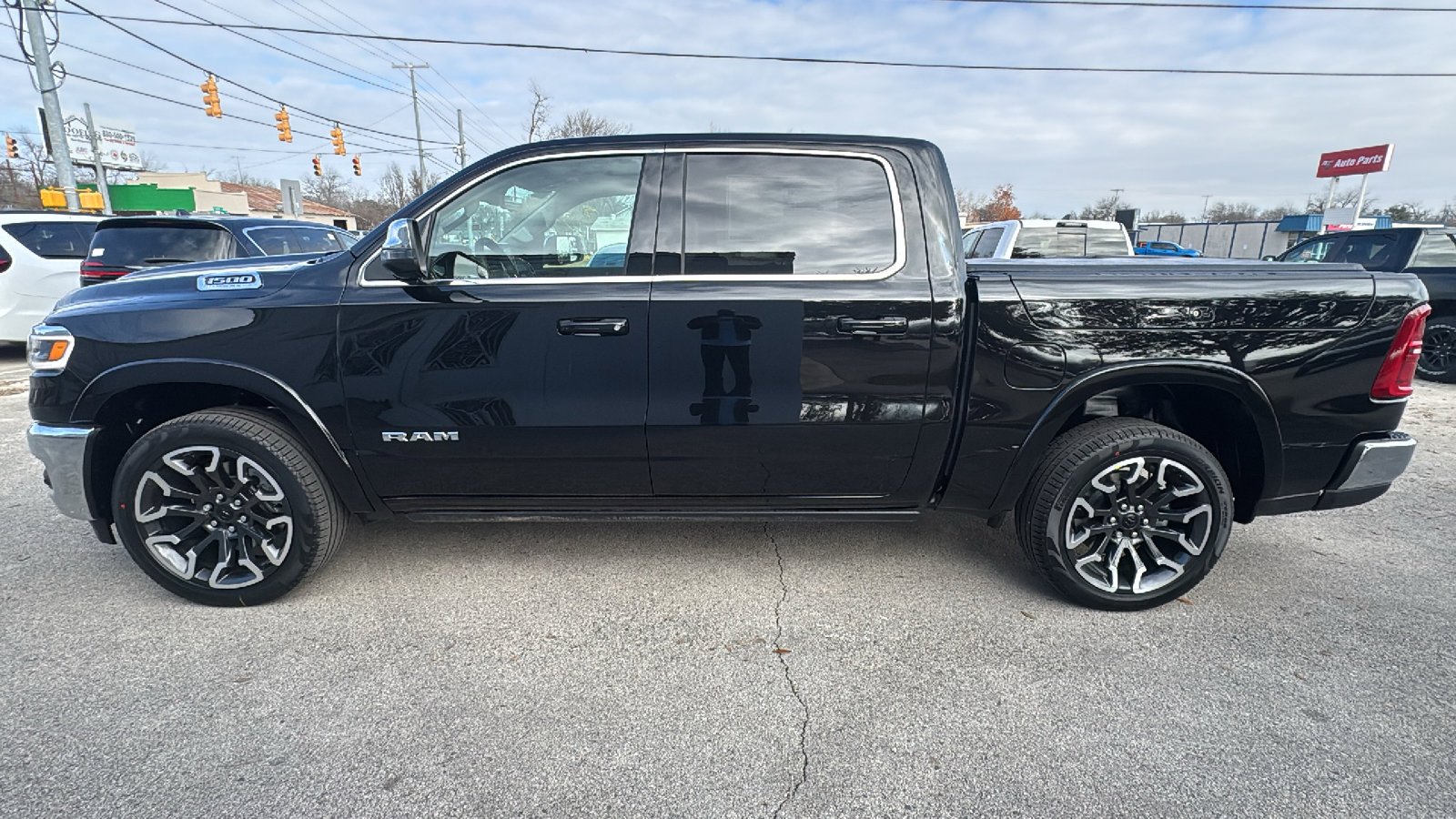 New 2026 Diamond Black Crystal Pearl-Coat Exterior Paint RAM Longhorn image 8