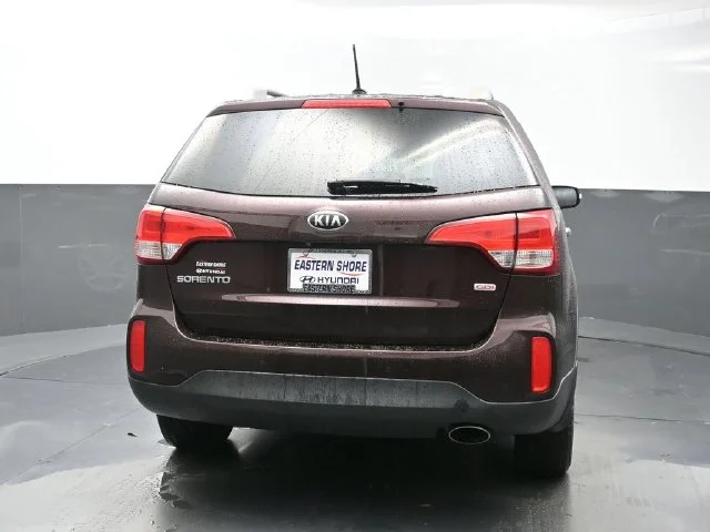 Used 2015 Red Kia LX image 6