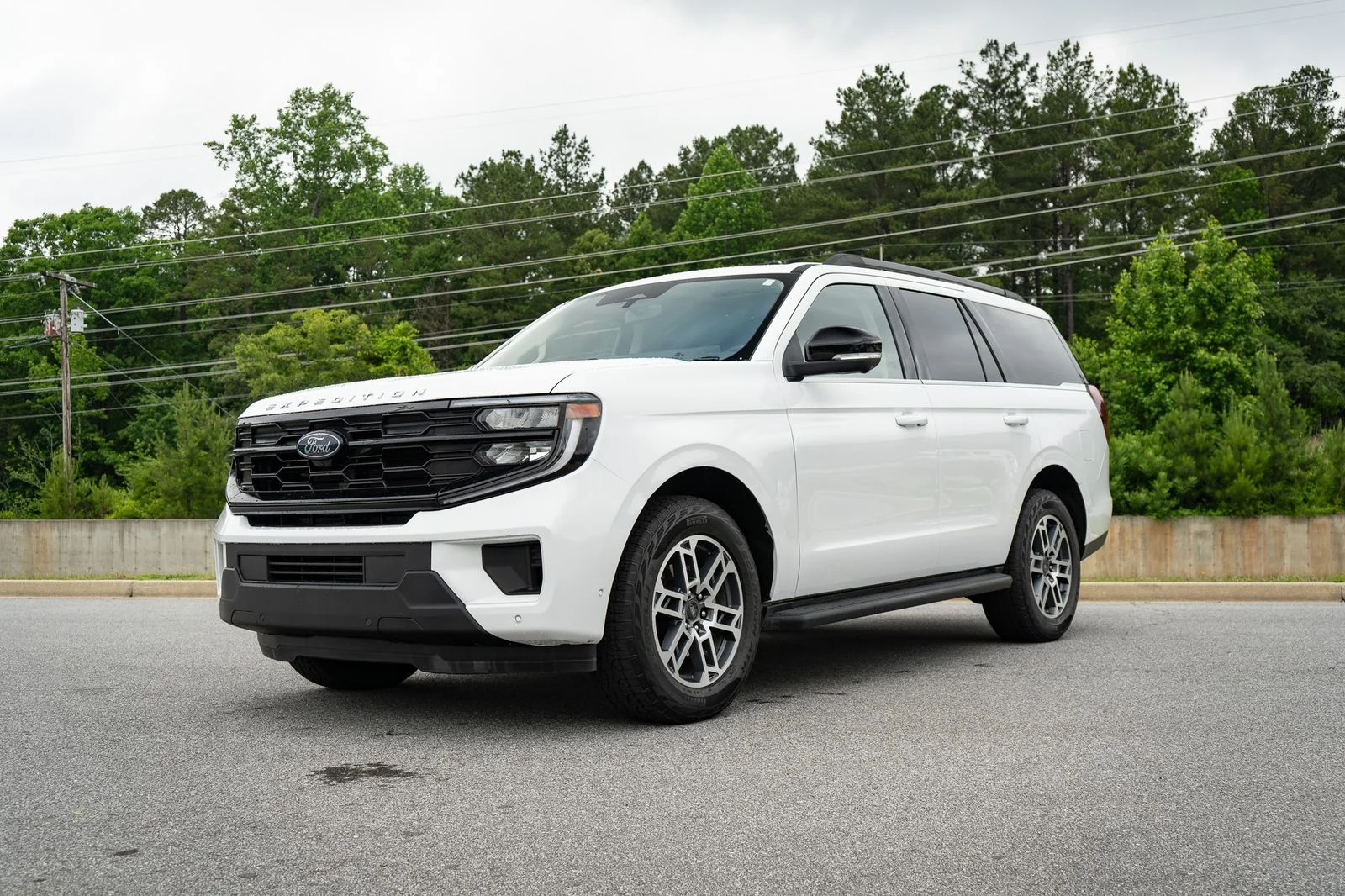 Used 2025 White Ford Active image 3