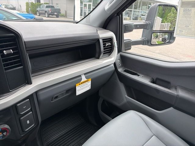 New 2026 Oxford White Ford F-350® XL image 14