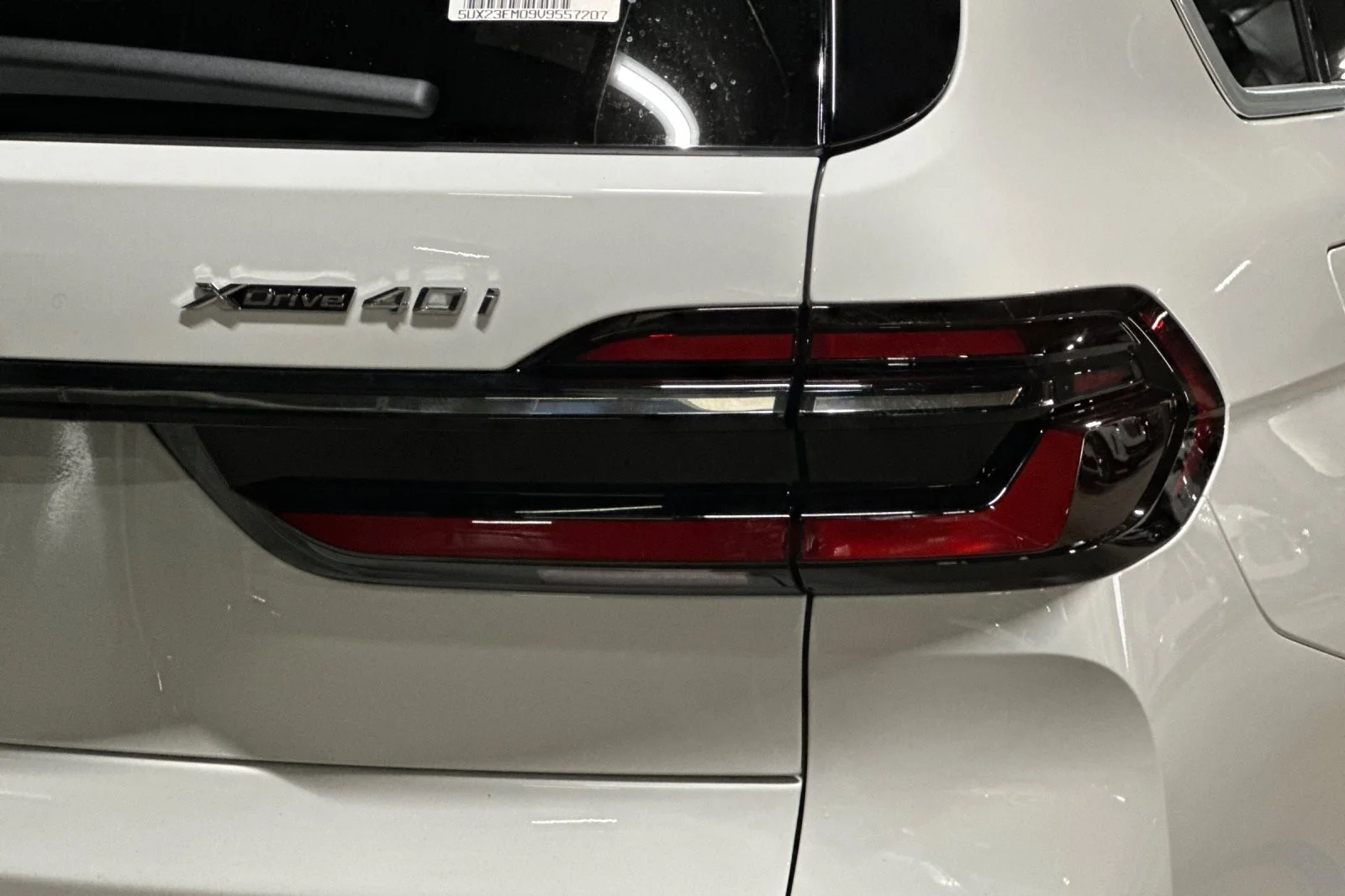 New 2027 Alpine White BMW xDrive40i image 28