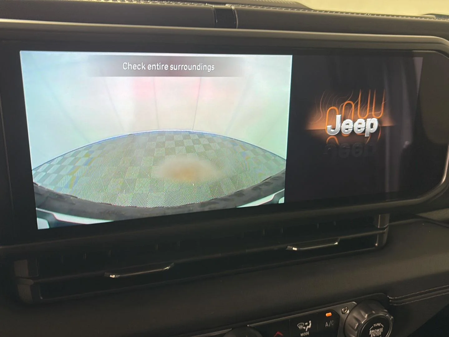Used 2024 Bright White Clearcoat Jeep Rubicon image 10