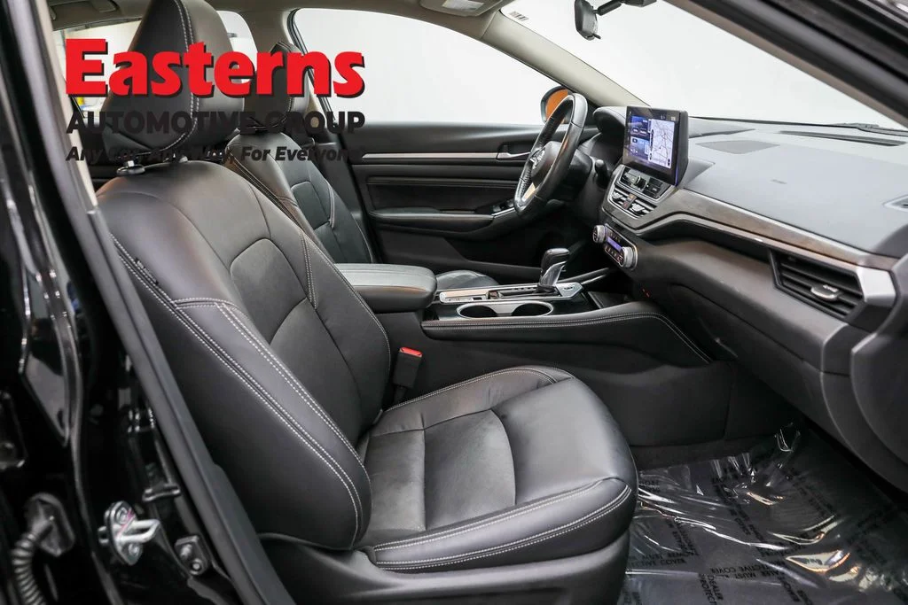 Used 2023 Black Nissan 2.5 SL image 24