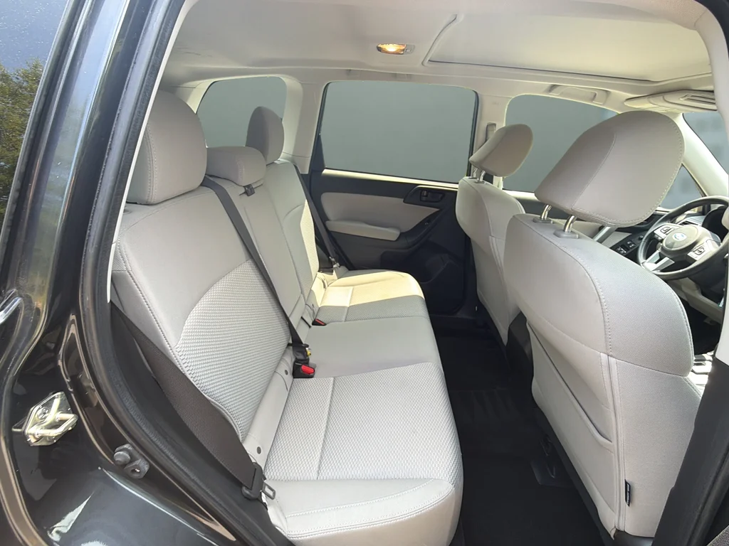 Used 2017 Dark Gray Metallic Subaru 2.5i Premium image 16