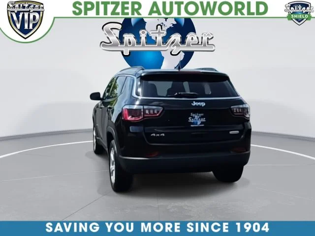 Used 2019 Black Jeep Latitude image 7