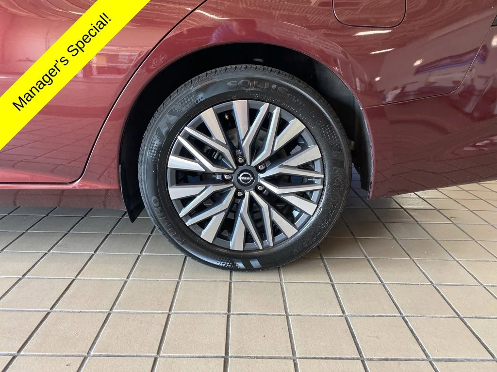 Used 2024 Red Nissan 2.5 SV image 20