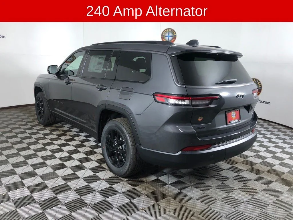 New 2026 Baltic Gray Metallic Clear-Coat Exterior Paint Jeep Altitude image 21