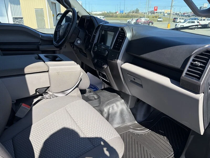 Used 2019 Grey Ford XLT image 7