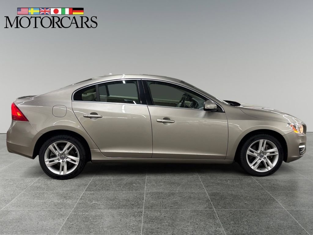 Used 2015 Seashell Metallic Volvo T5 Premier image 2