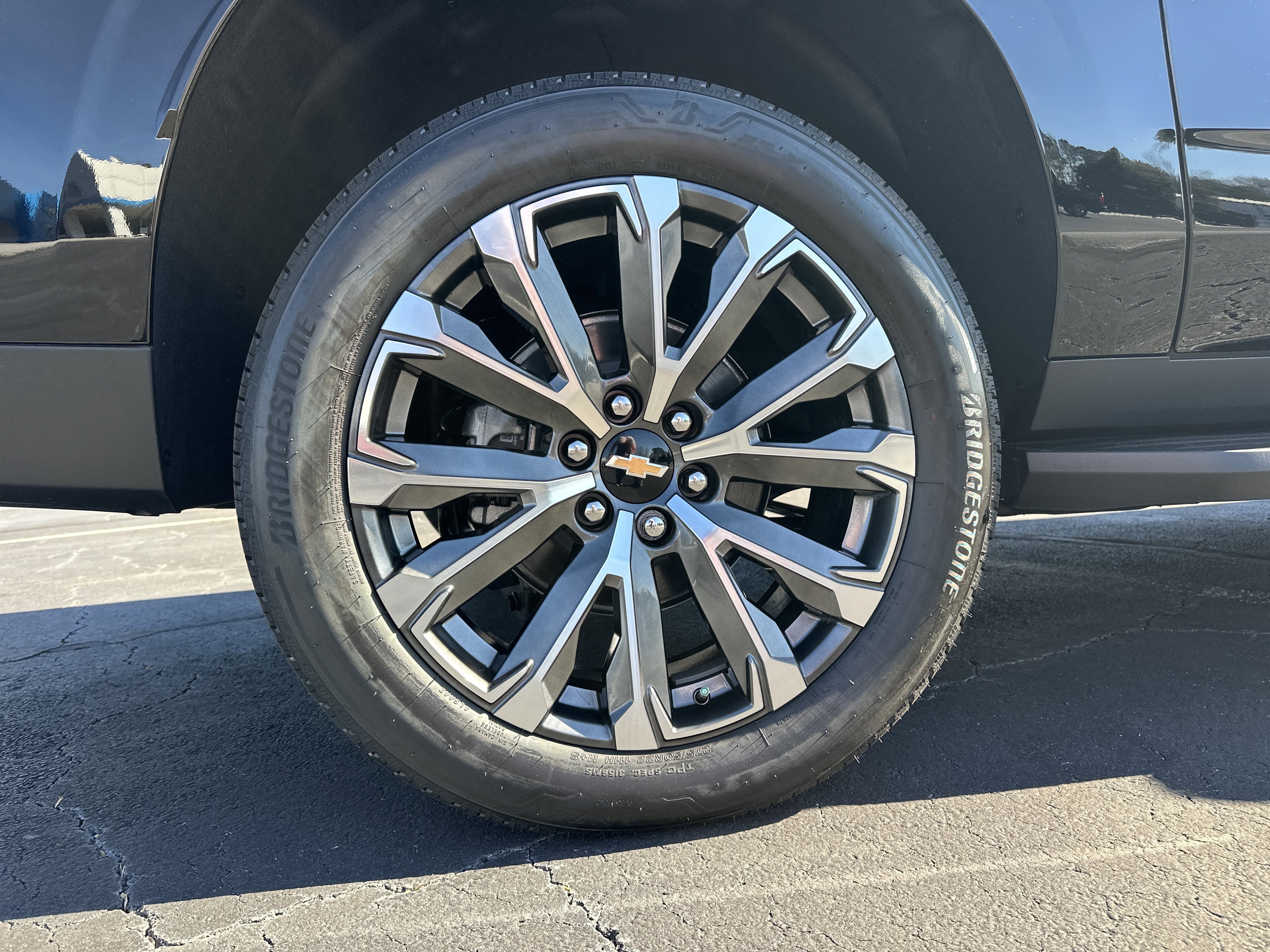2026 Chevrolet Suburban High Country - Photo 18