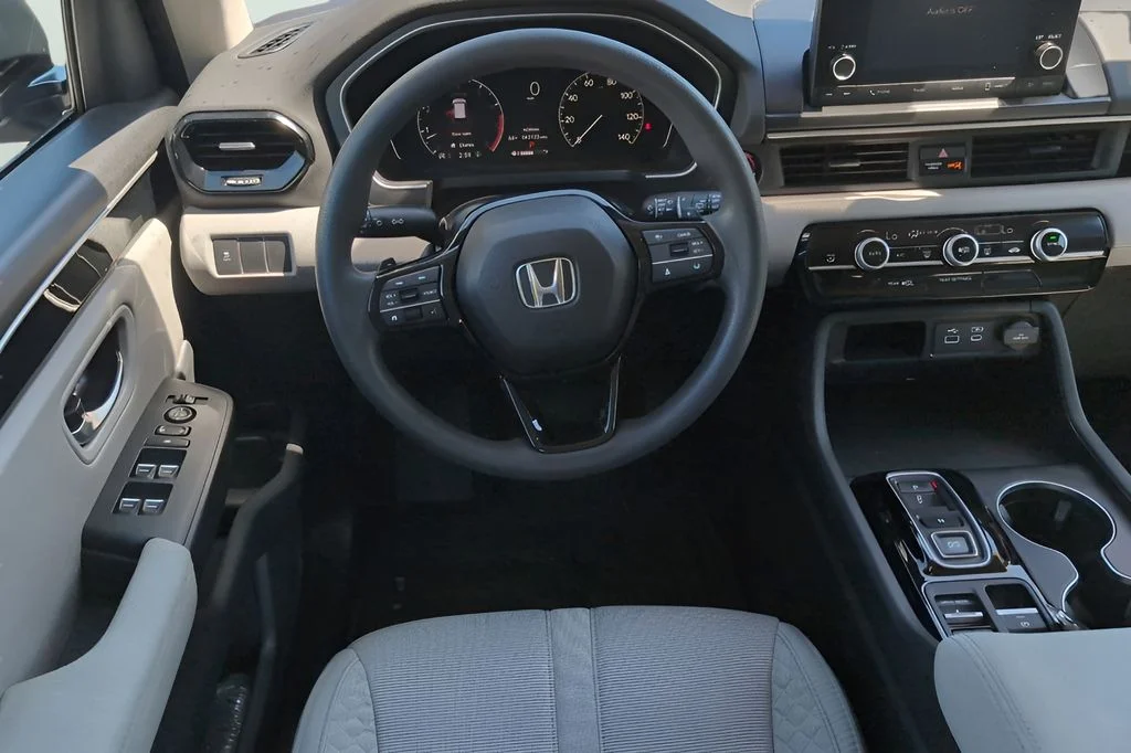 Certified Used 2024 Modern Steel Metallic Honda LX image 15