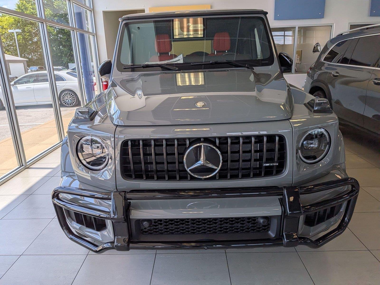 New 2027 MANUFAKTUR Arabian Grey Non- Metallic Mercedes-Benz AMG® G 63 SUV image 8