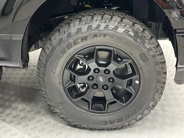 New 2026 Agate Black Metallic Ford XLT image 22