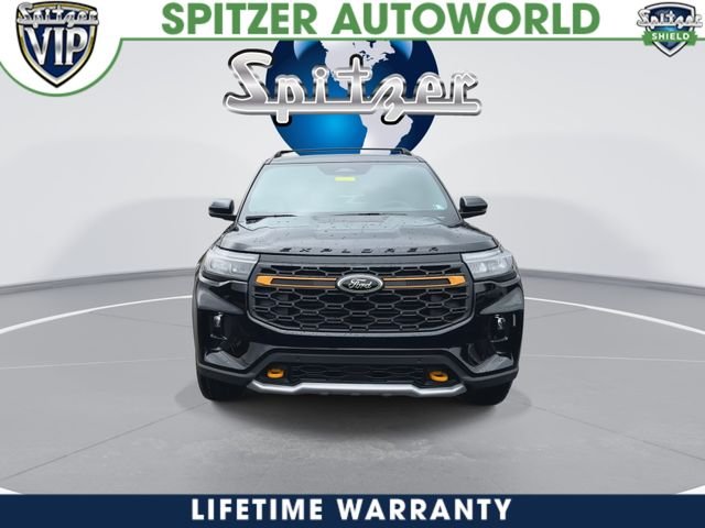 New 2026 Agate Black Metallic Ford Tremor® image 3