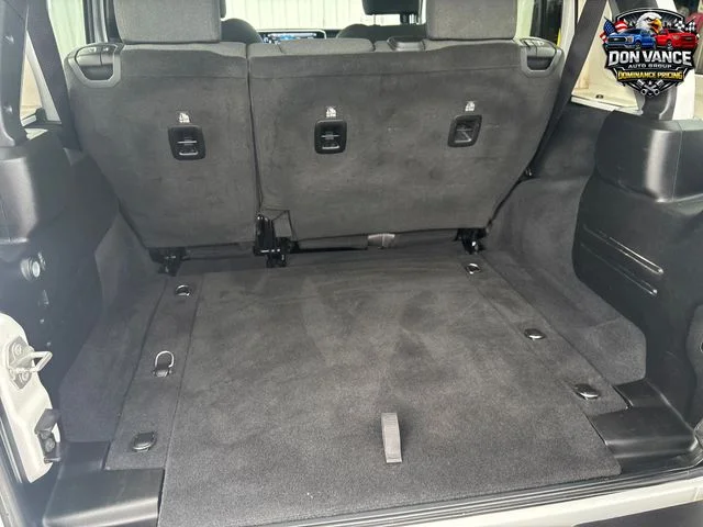 Used 2024 White Jeep Rubicon image 22