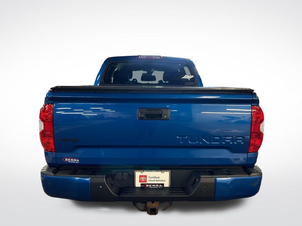 Used 2018 Blue Toyota SR5 image 4