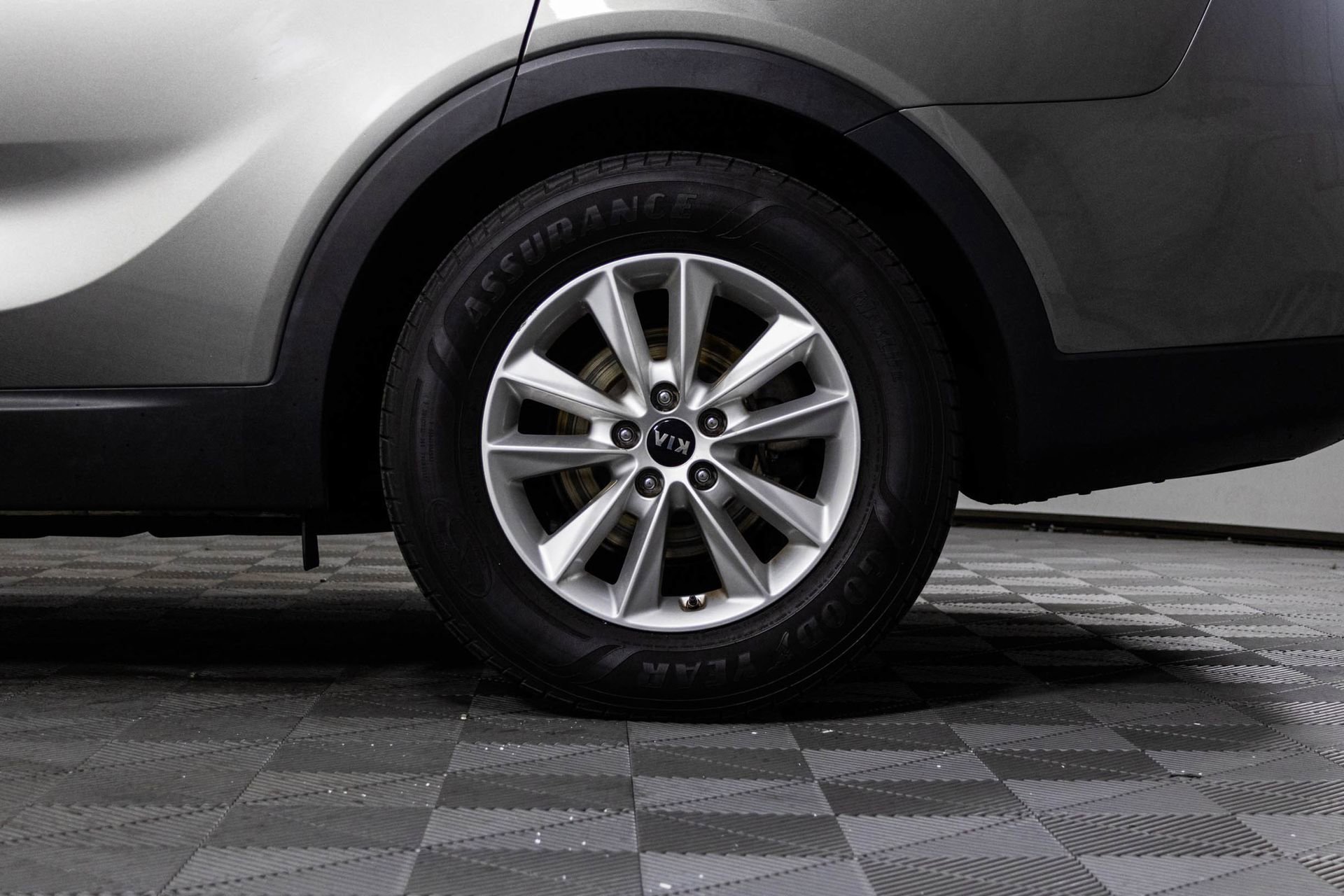 2019 KIA SORENTO - Image 41