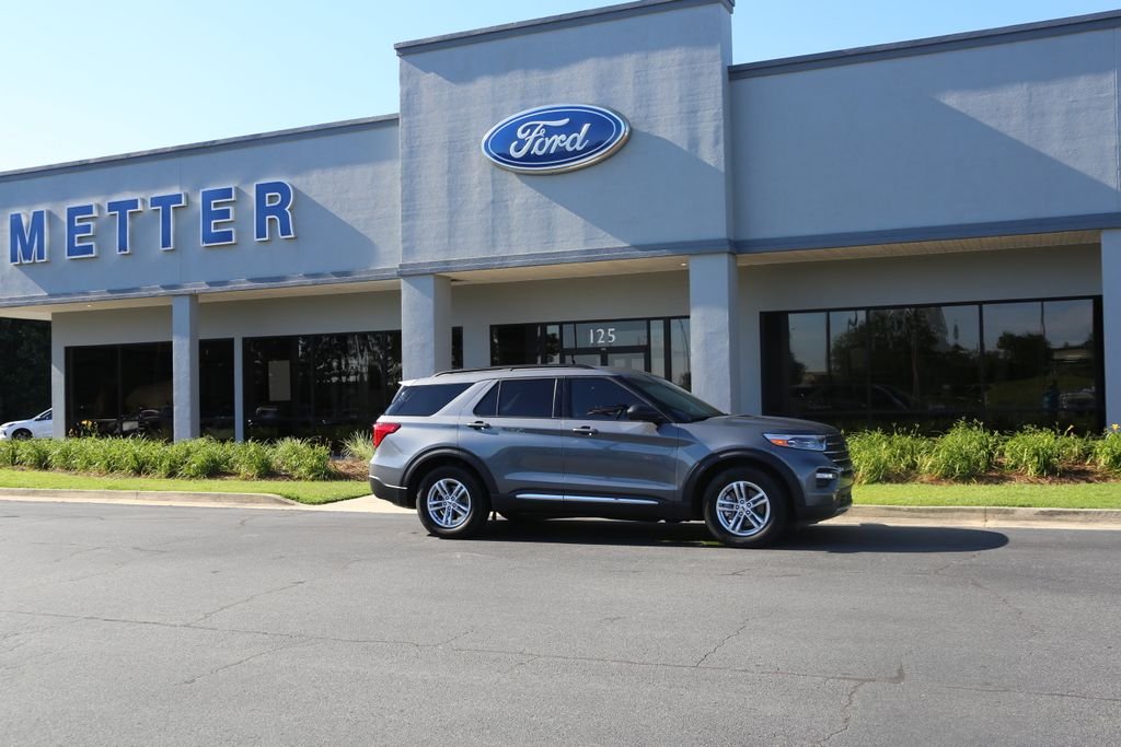 Used 2024 Gray Ford XLT image 2