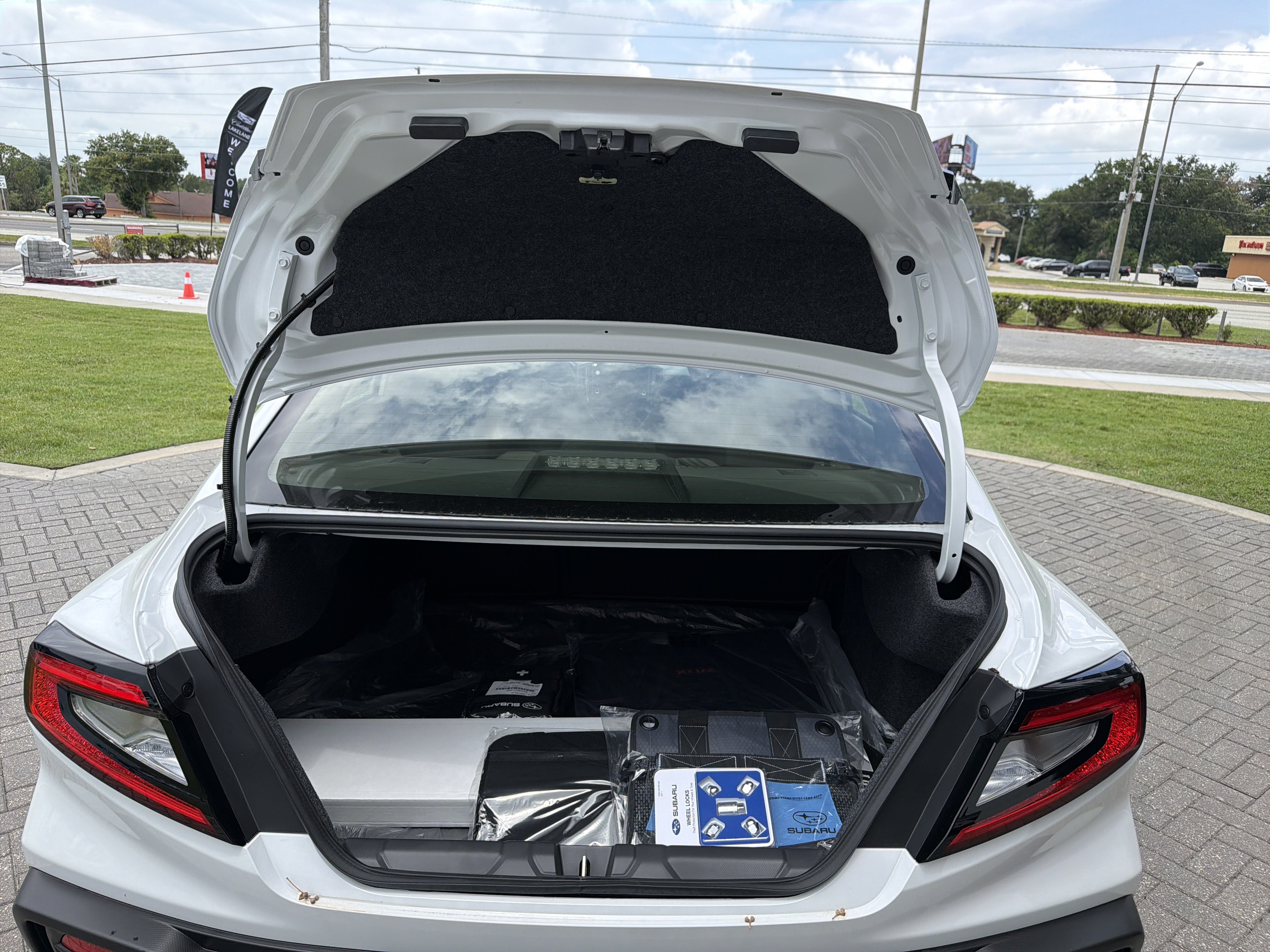 New 2026 CERAMIC WHITE Subaru Base image 14