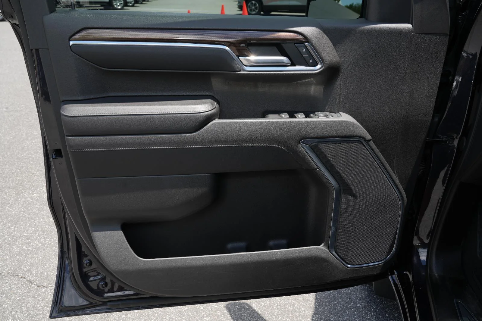 Used 2022 Dark Ash Metallic Chevrolet LT (2FL) image 15