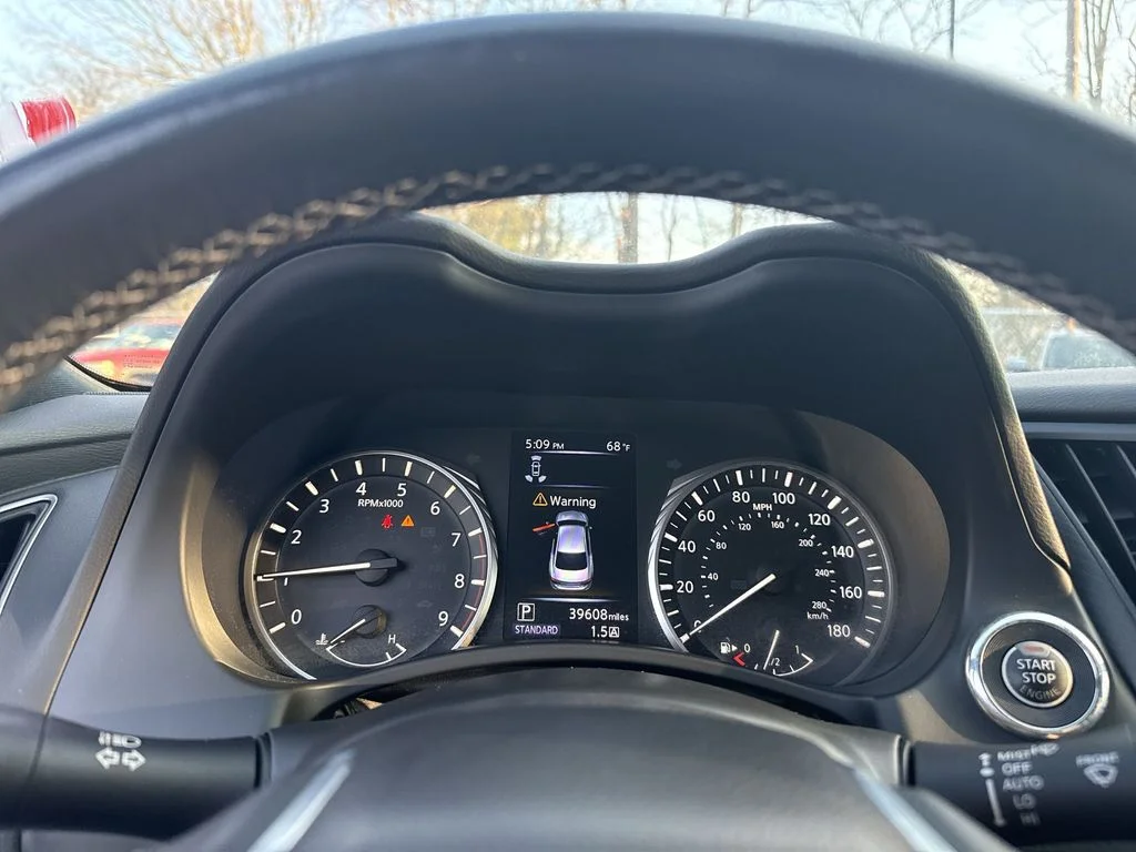 Used 2022 White INFINITI SENSORY image 15