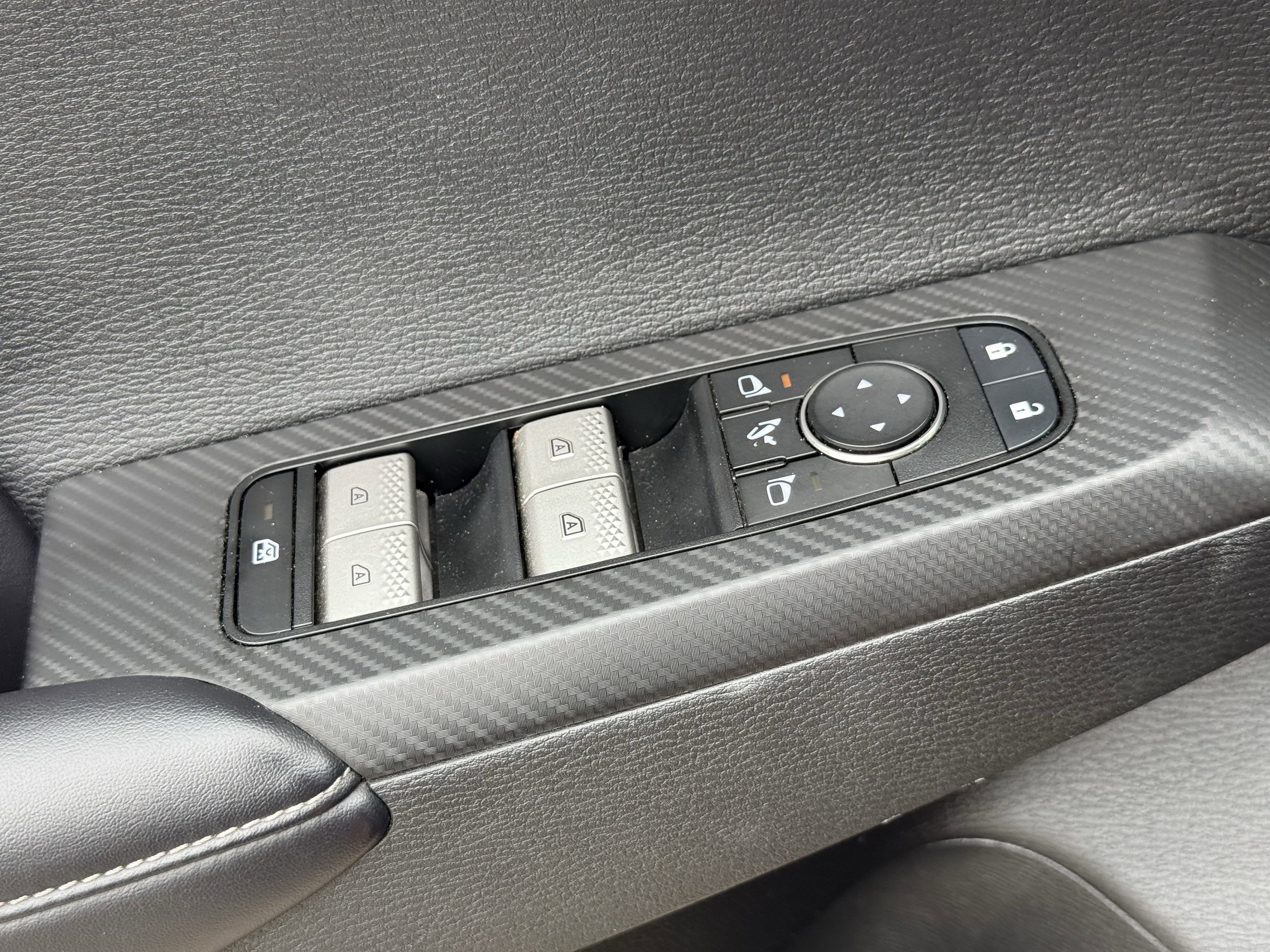 Used 2024 Gray Mitsubishi SE image 26