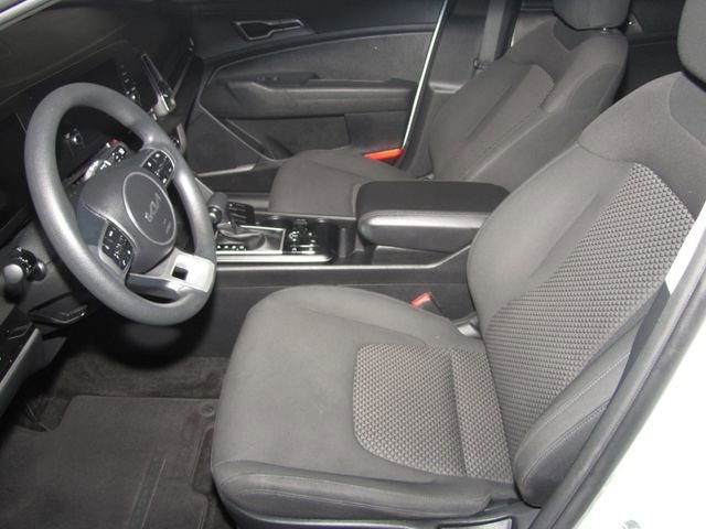 Used 2023 Snow White Pearl Kia LX image 9
