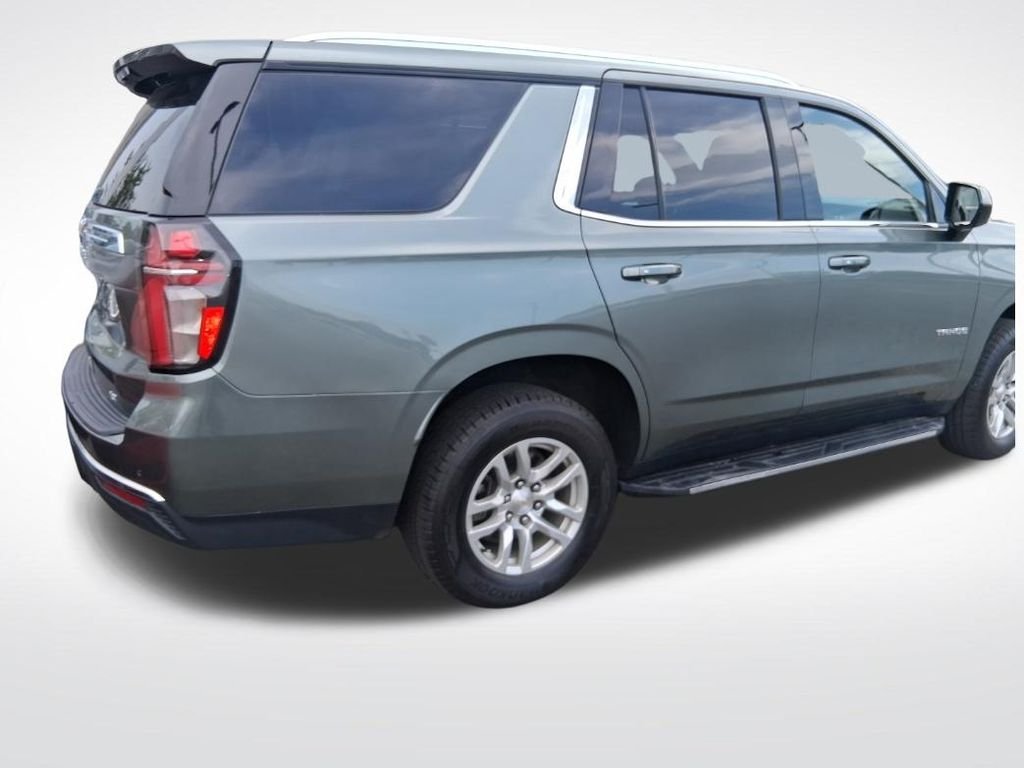 Used 2023 Green Chevrolet LT image 4