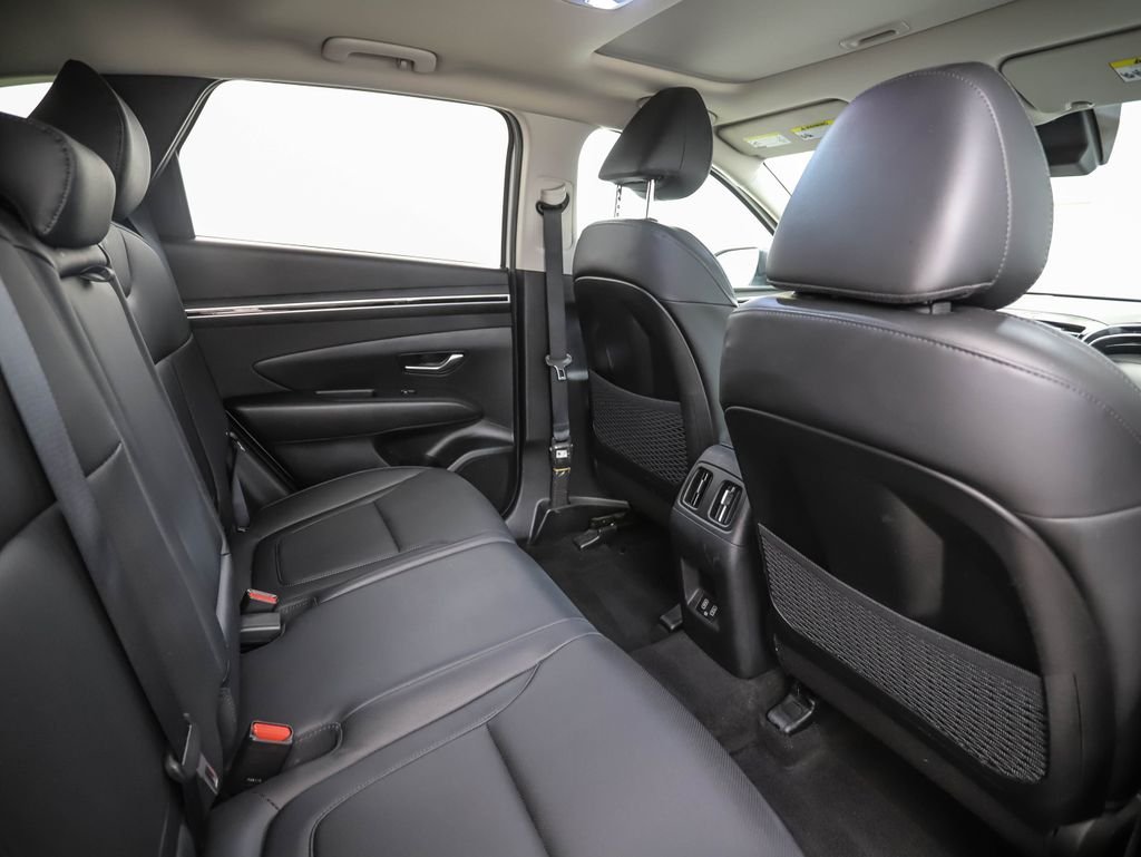 Used 2023 White Pearl Hyundai SEL image 24