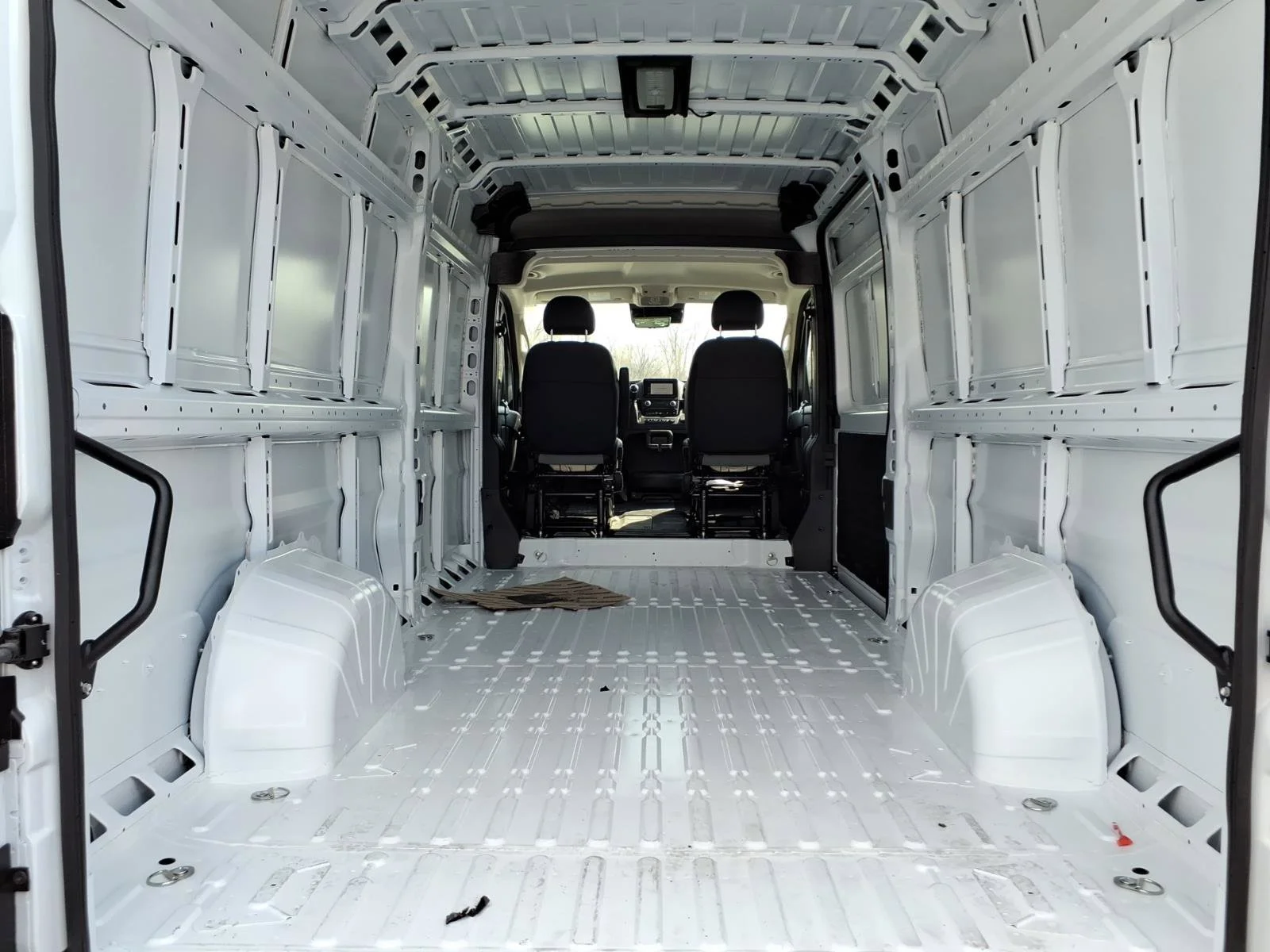 New 2026 Bright White Clear-Coat Exterior Paint RAM High Roof image 20
