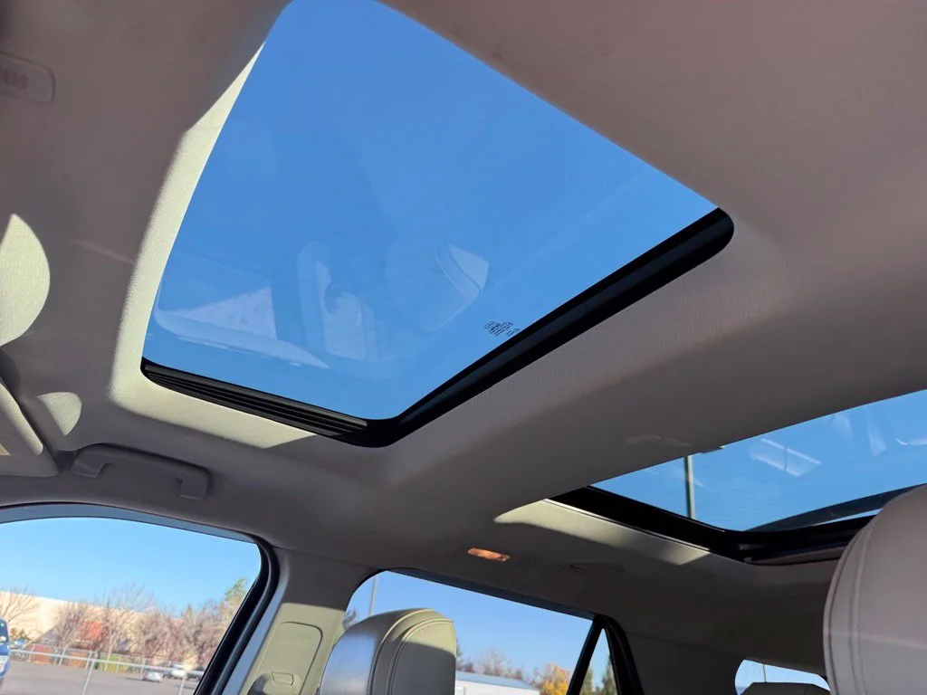 Used 2017 Magnetic Ford Platinum image 18