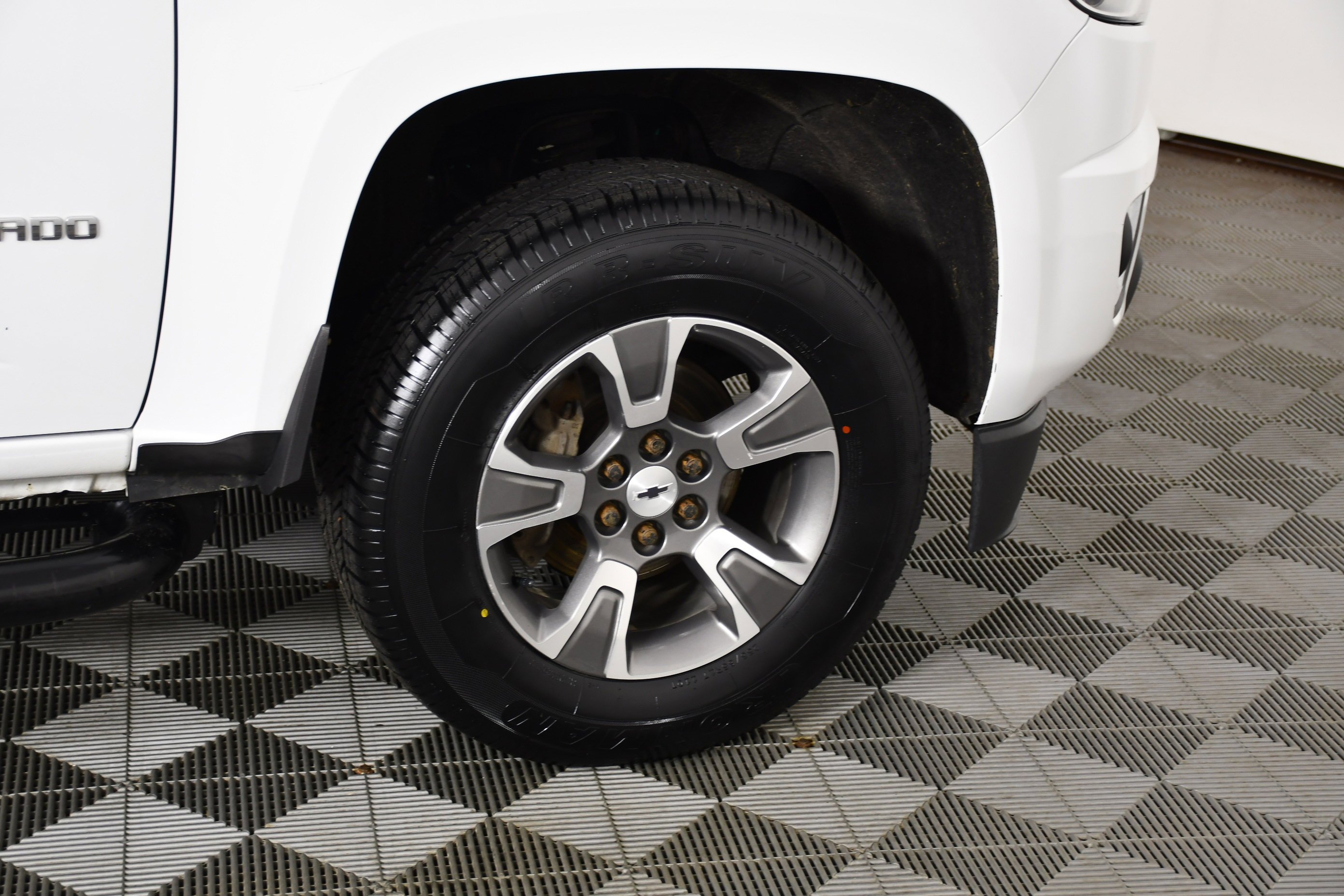 Used 2015 Summit White Chevrolet 2WD WT image 53